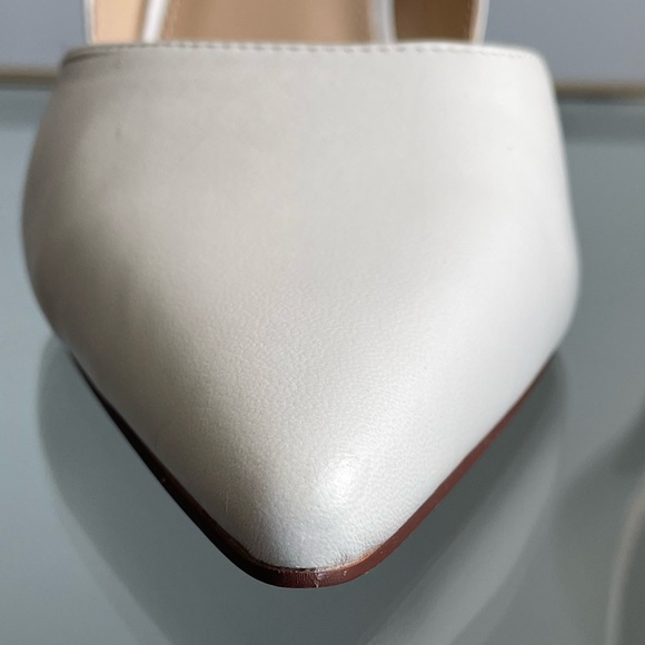 NEW 🌹 Vince Camuto White Pumps. US 10. - Picture 4 of 14